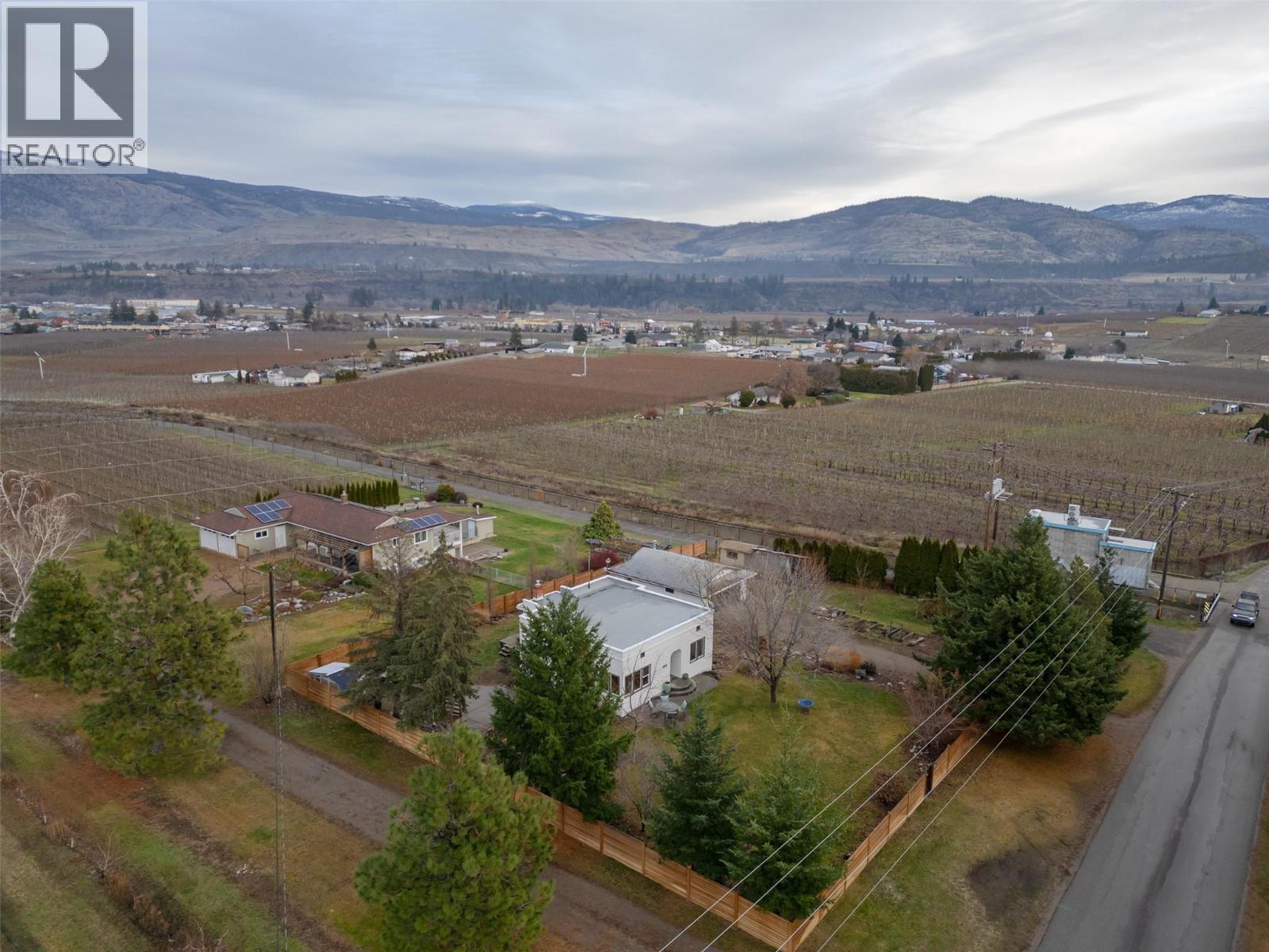 824 Road 2, Oliver, BC - Outdoor With View