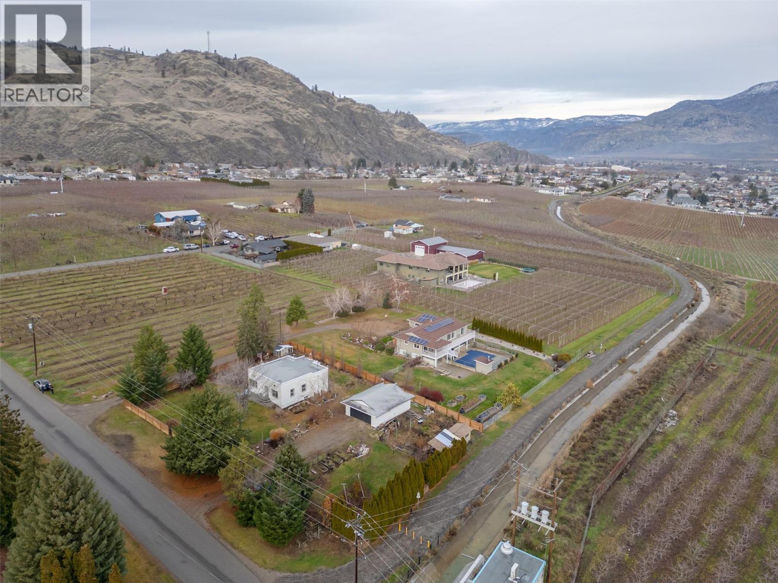 824 Road 2, Oliver, BC - Outdoor With View