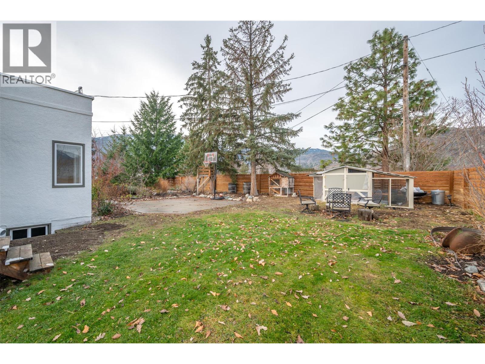 824 Road 2, Oliver, BC - Outdoor