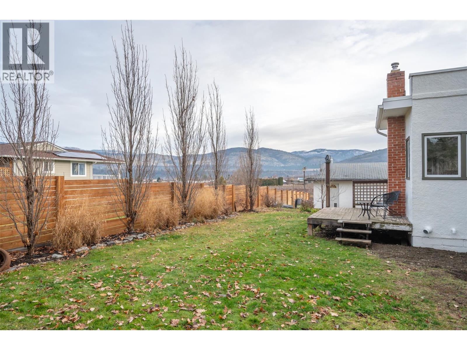824 Road 2, Oliver, BC - Outdoor