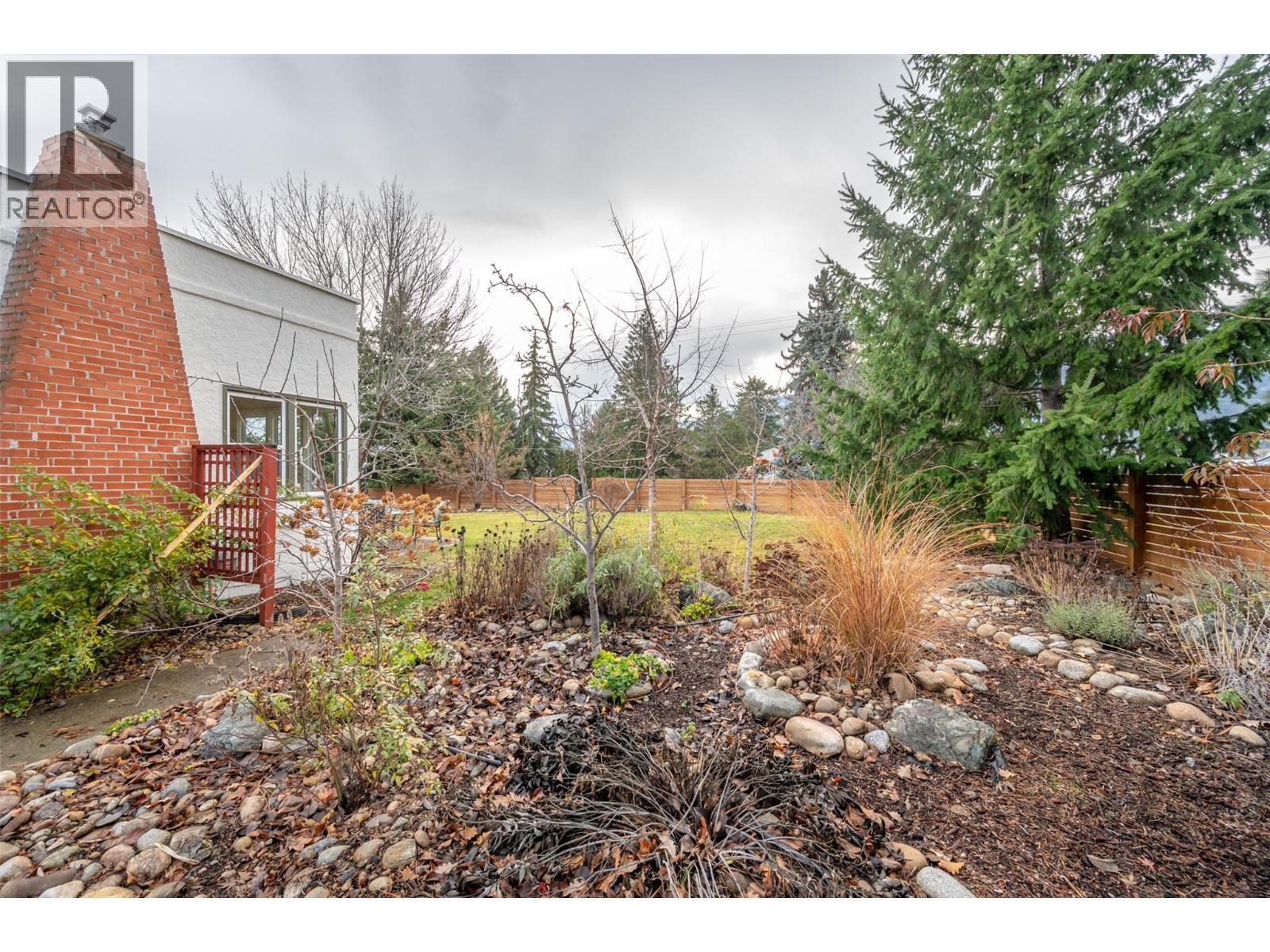 824 Road 2, Oliver, BC - Outdoor