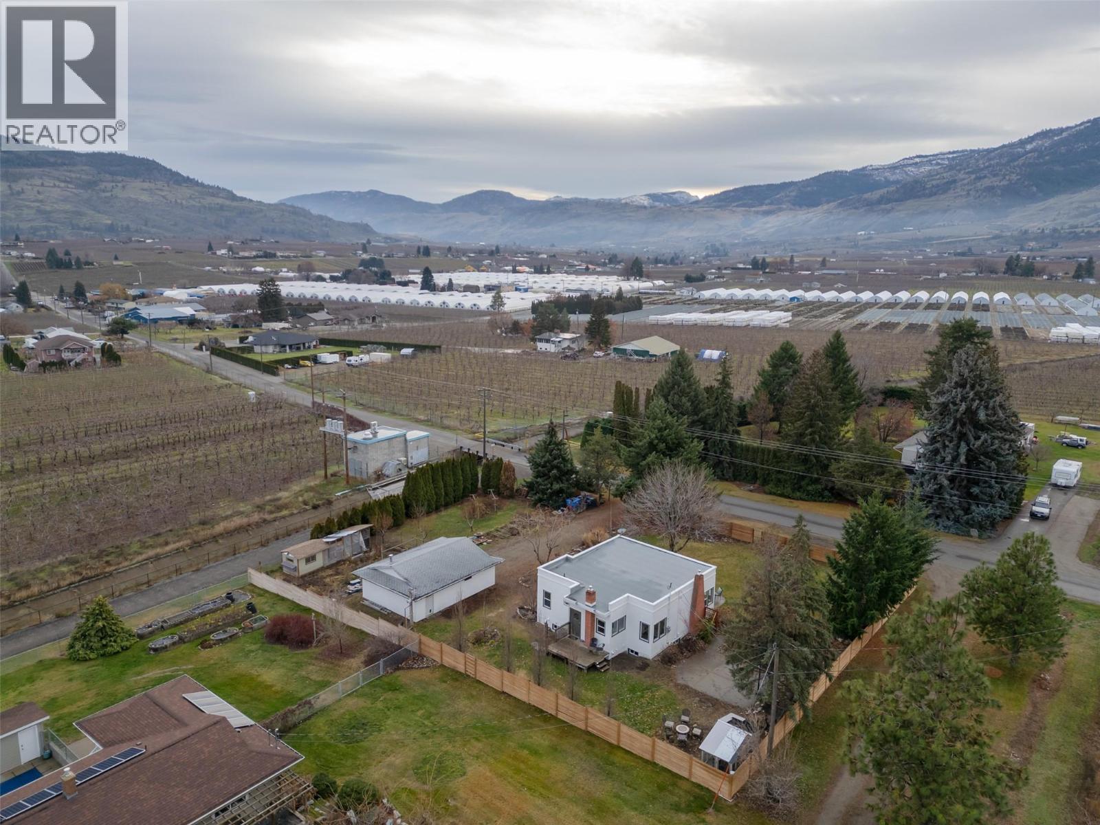824 Road 2, Oliver, BC - Outdoor With View