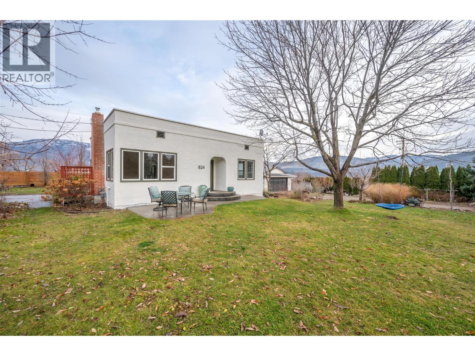 824 Road 2, Oliver, BC - Outdoor