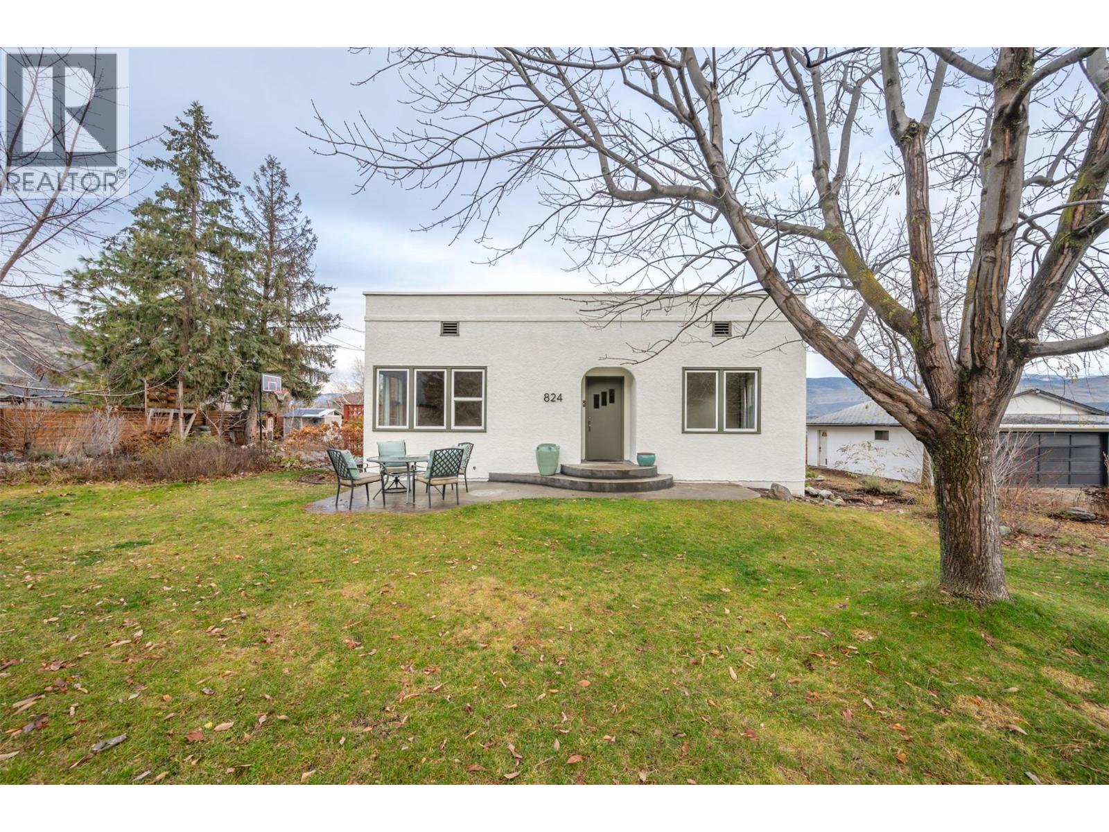 824 Road 2, Oliver, BC - Outdoor