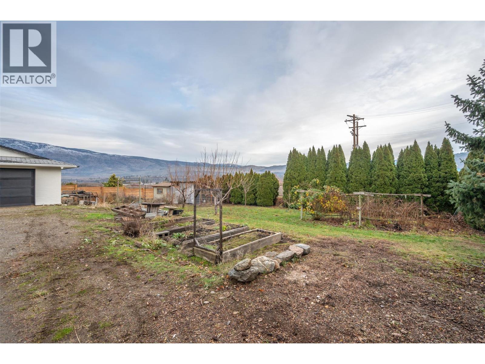 824 Road 2, Oliver, BC - Outdoor With View
