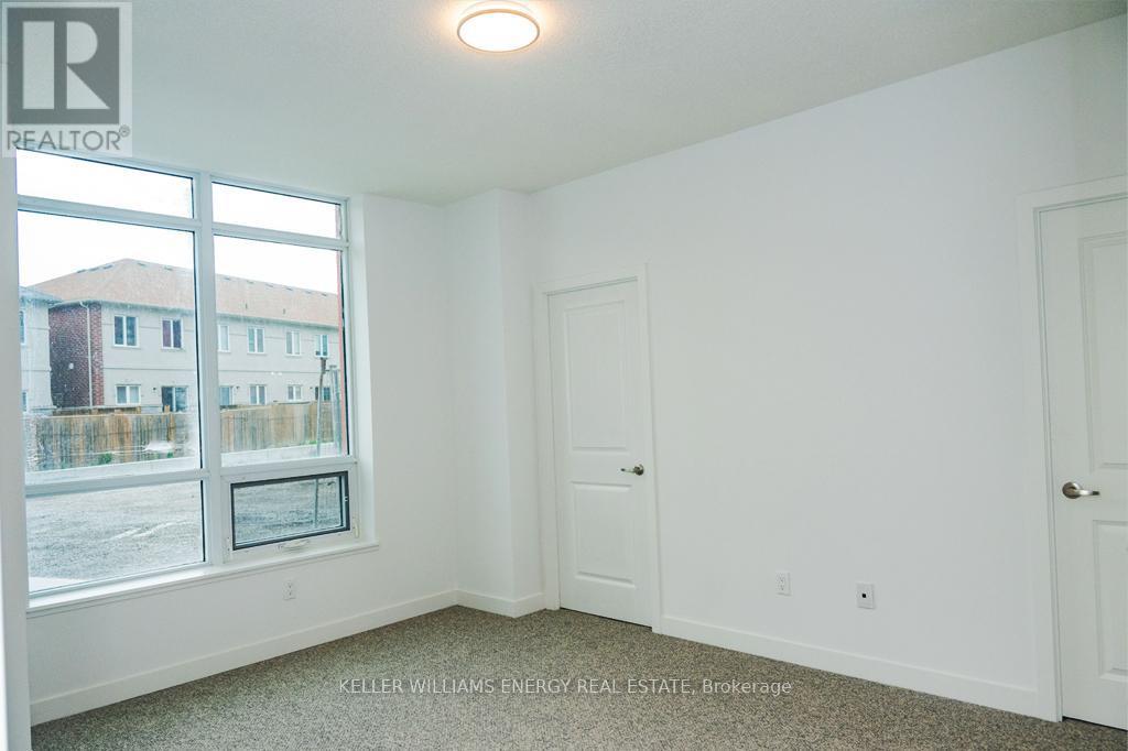 112 - 1010 Dundas Street E, Whitby (Pringle Creek), ON - Indoor Photo Showing Other Room