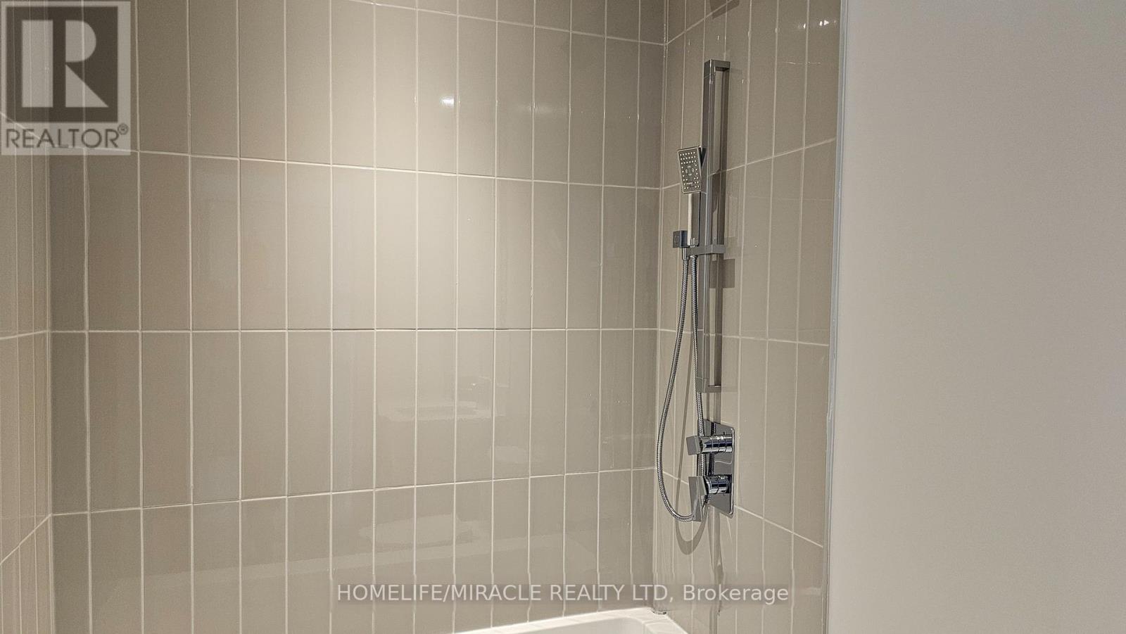 5602 - 3883 Quartz Road, Mississauga, ON - Indoor Photo Showing Bathroom