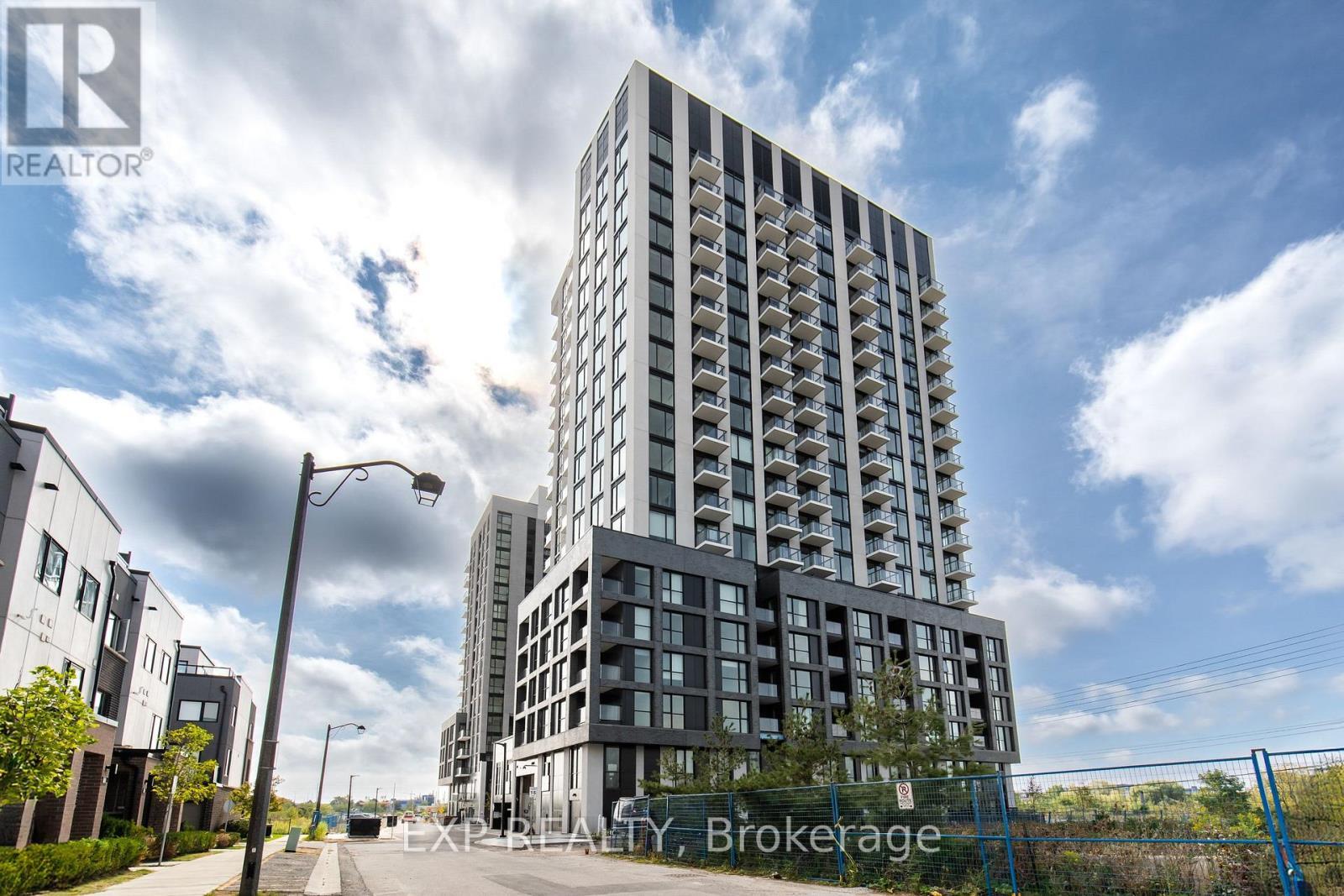 411 - 3071 Trafalgar Road, Oakville, ON - Outdoor With Facade