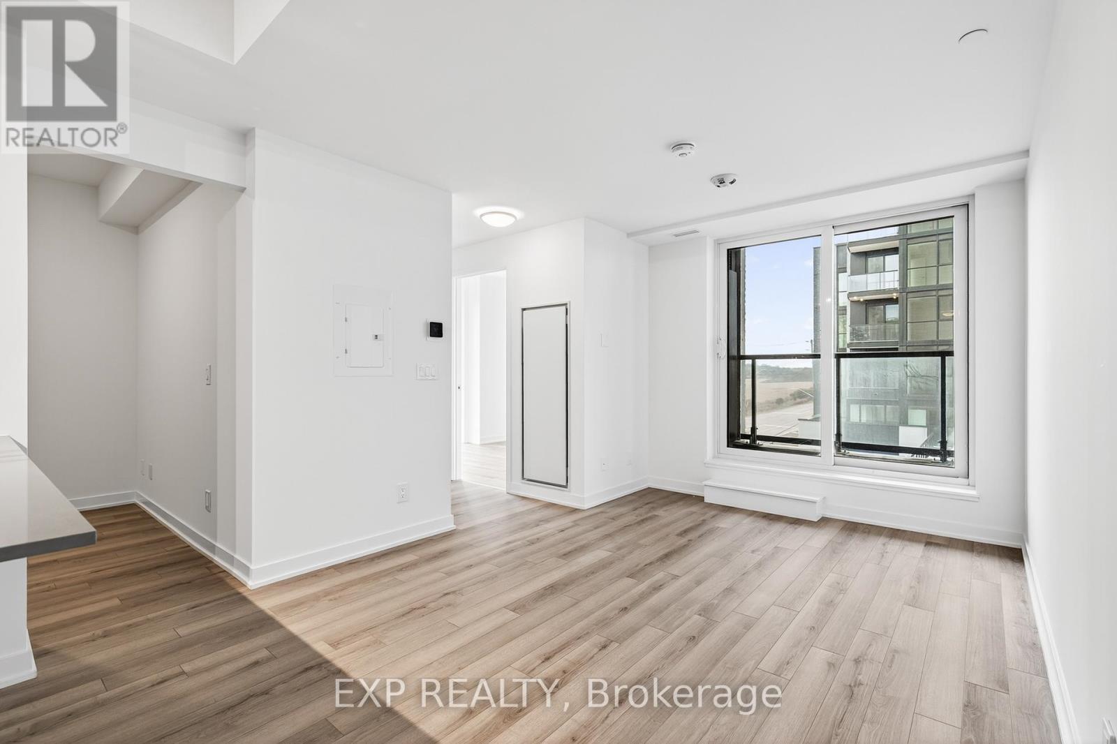 411 - 3071 Trafalgar Road, Oakville, ON - Indoor Photo Showing Other Room