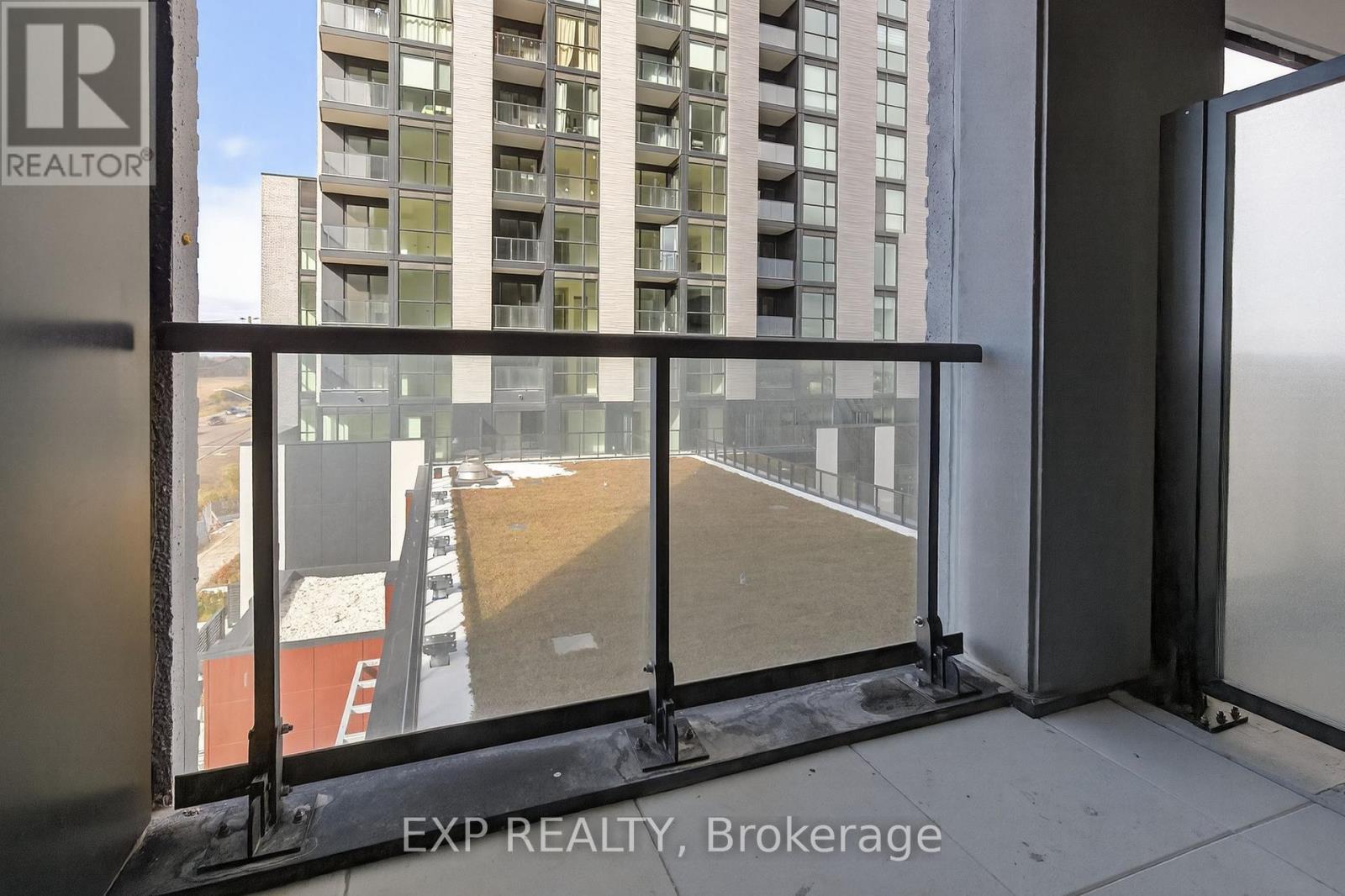 411 - 3071 Trafalgar Road, Oakville, ON - Outdoor