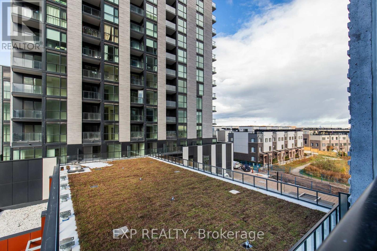 411 - 3071 Trafalgar Road, Oakville, ON - Outdoor With Facade