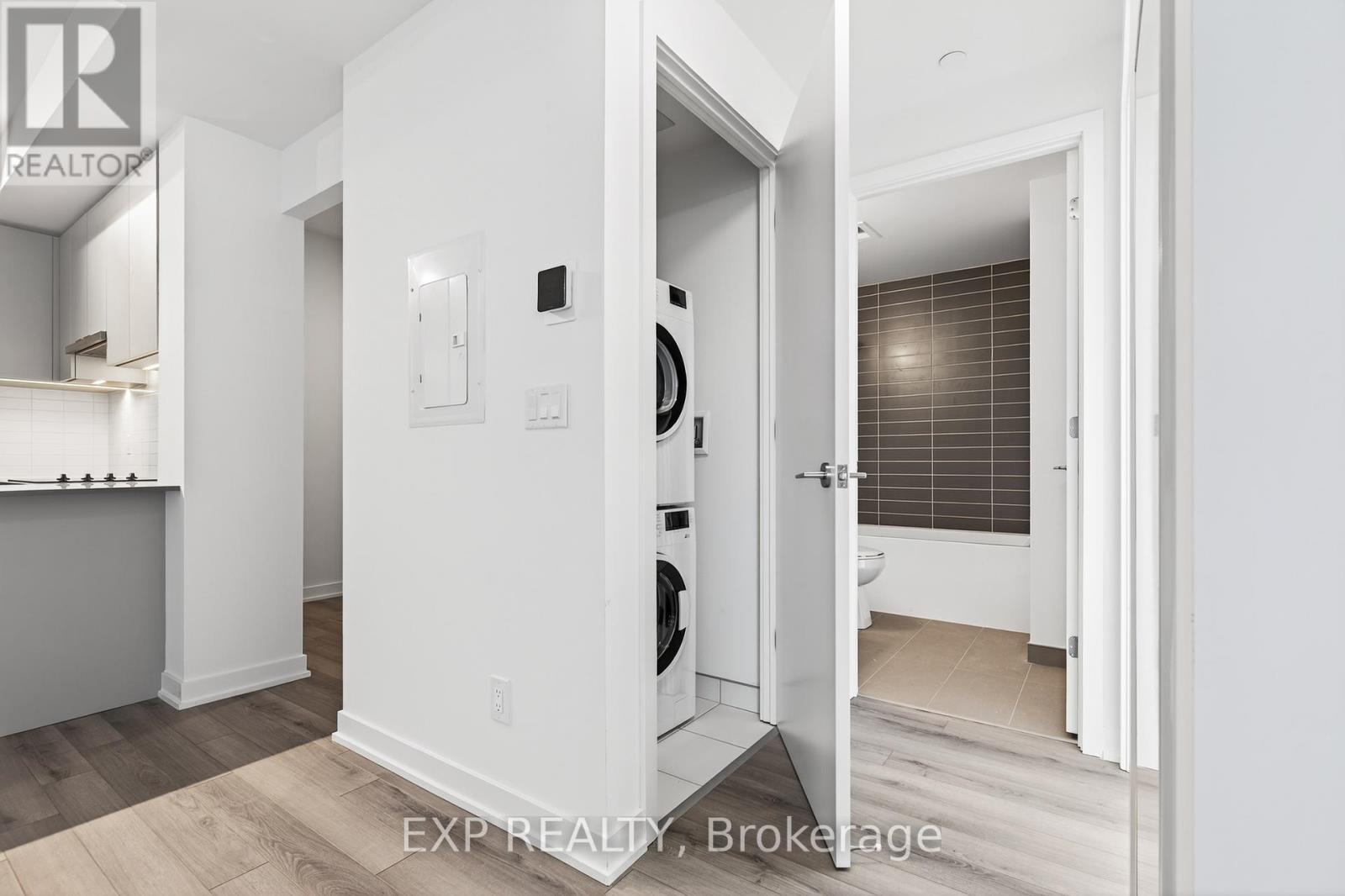 411 - 3071 Trafalgar Road, Oakville, ON - Indoor Photo Showing Other Room