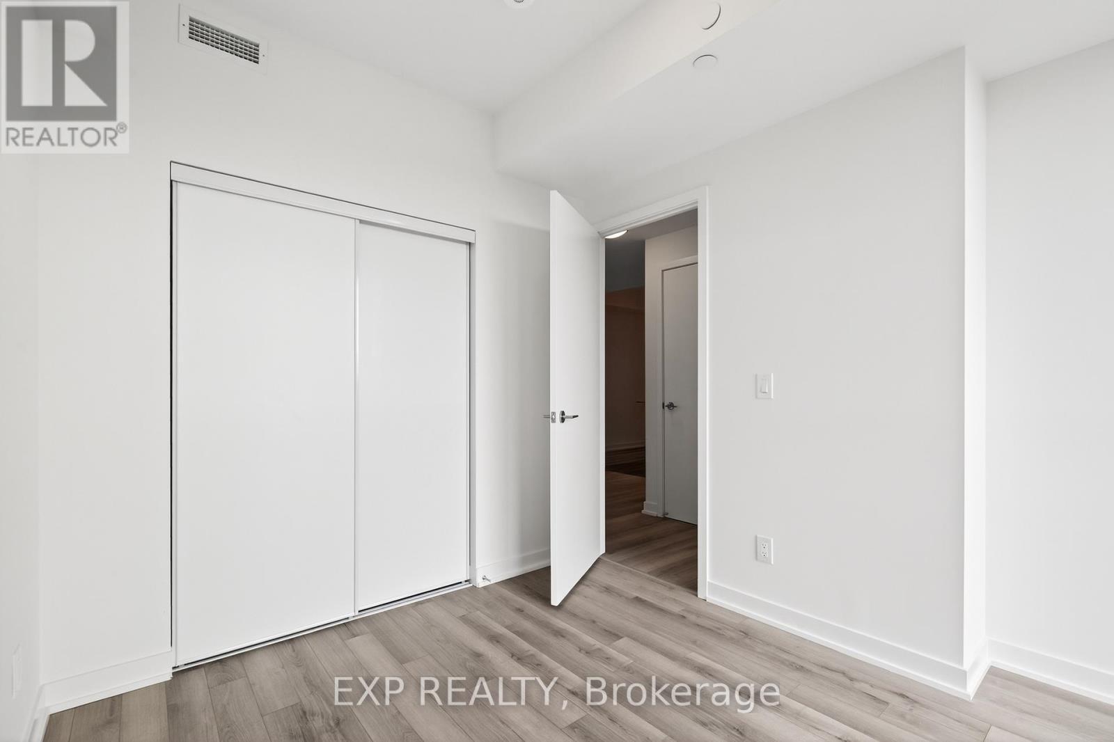 411 - 3071 Trafalgar Road, Oakville, ON - Indoor Photo Showing Other Room