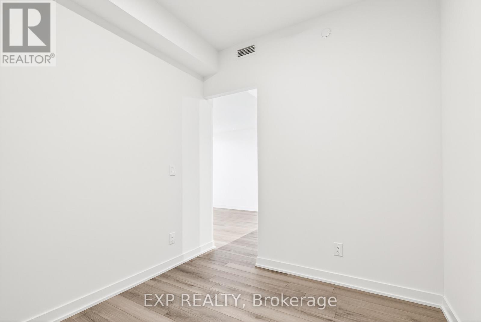 411 - 3071 Trafalgar Road, Oakville, ON - Indoor Photo Showing Other Room