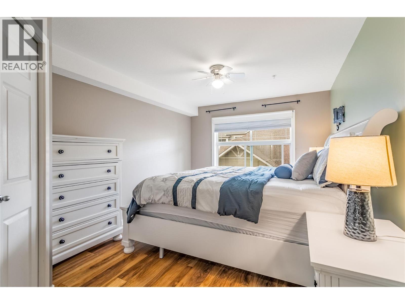 515 Houghton Road Unit# 221, Kelowna, BC - Indoor Photo Showing Bedroom