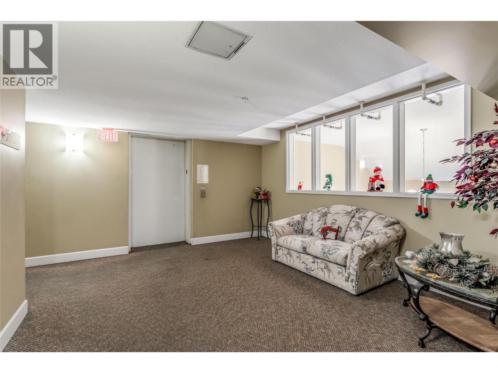 515 Houghton Road Unit# 221, Kelowna, BC - Indoor Photo Showing Other Room