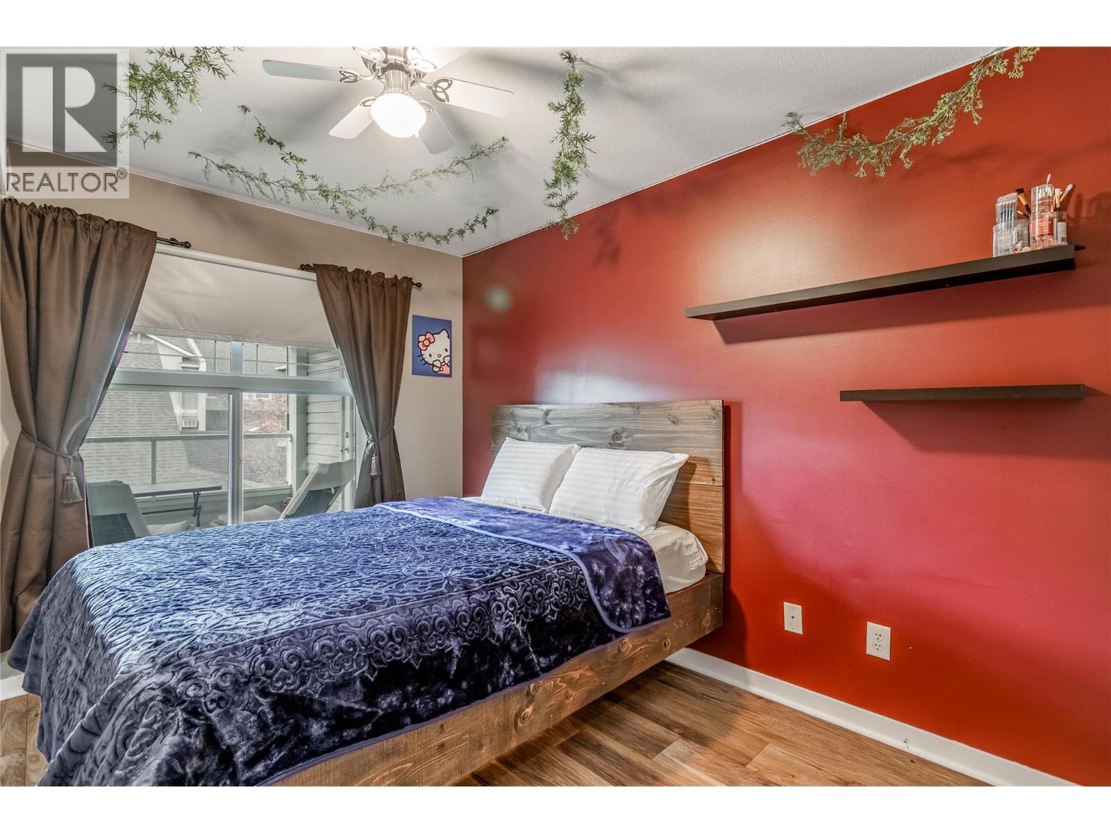 515 Houghton Road Unit# 221, Kelowna, BC - Indoor Photo Showing Bedroom