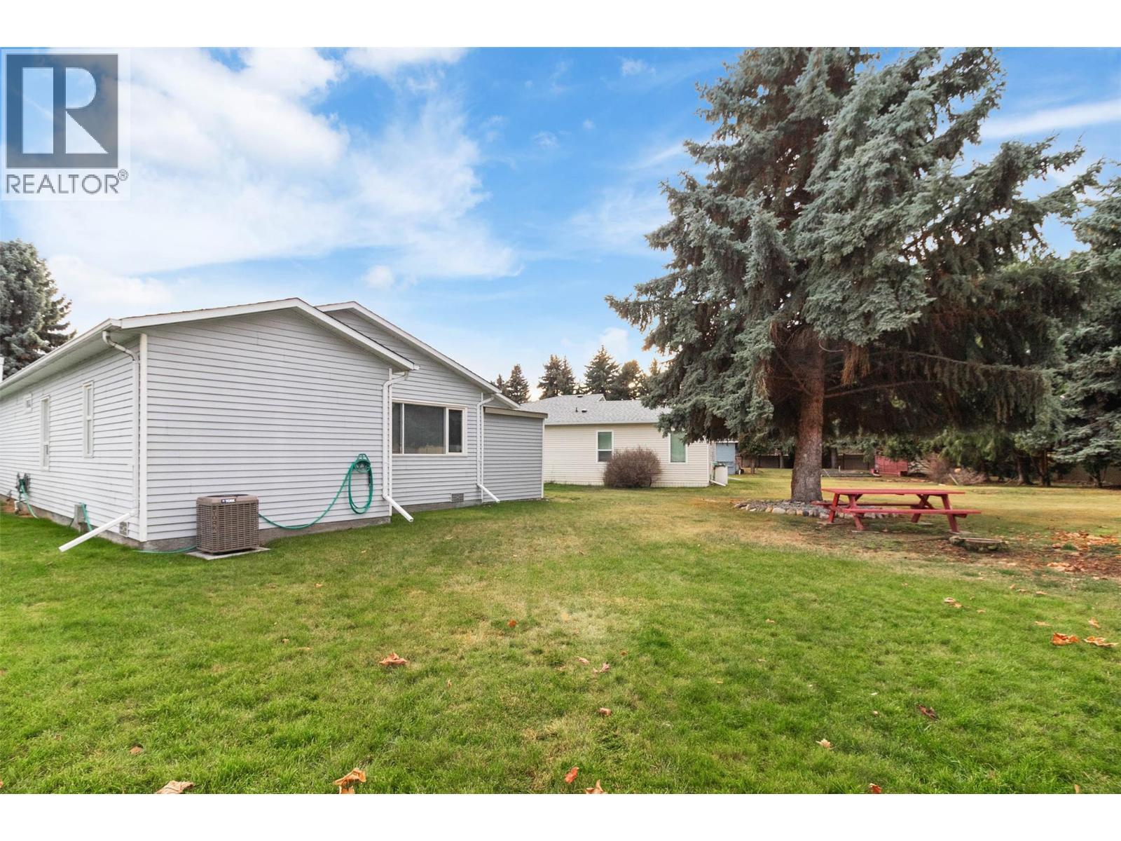 1255 Raymer Avenue Unit# 197, Kelowna, BC - Outdoor