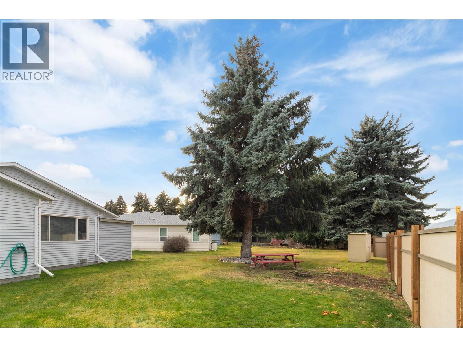 1255 Raymer Avenue Unit# 197, Kelowna, BC - Outdoor