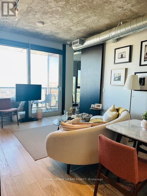 2705 - 170 Bayview Avenue, Toronto, ON - Indoor