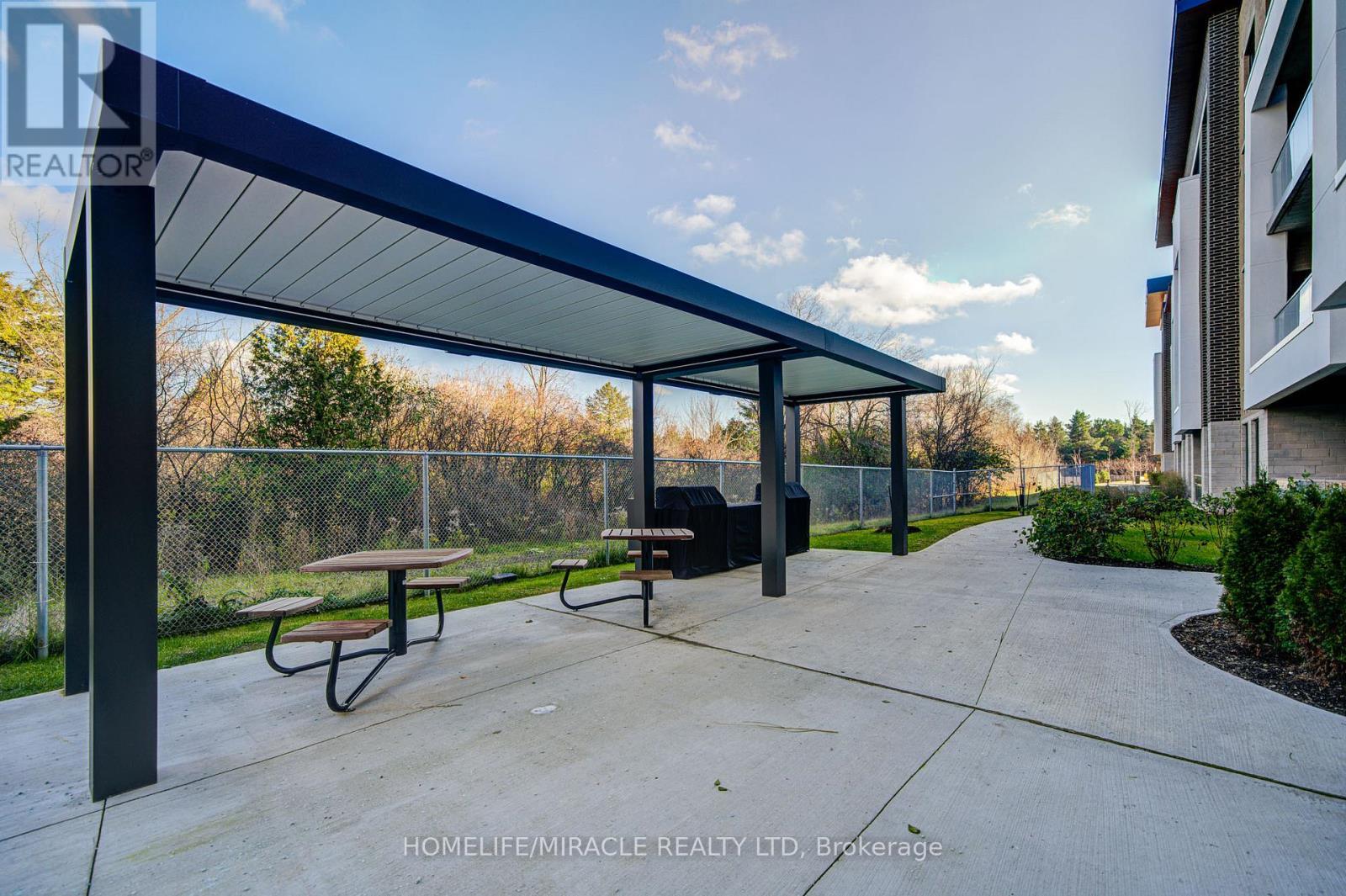 329 - 385 Arctic Red Drive, Oshawa, ON - Outdoor