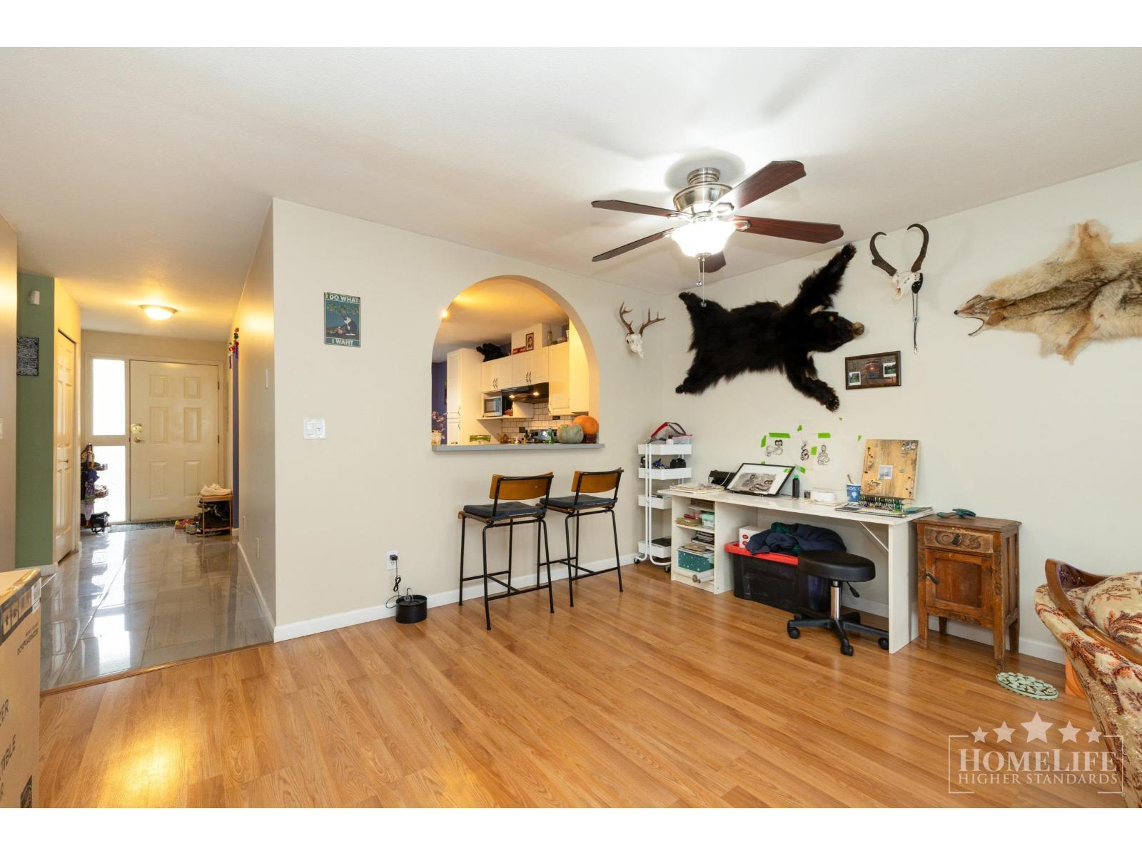 16 10070 137A Street, Surrey, BC - Indoor