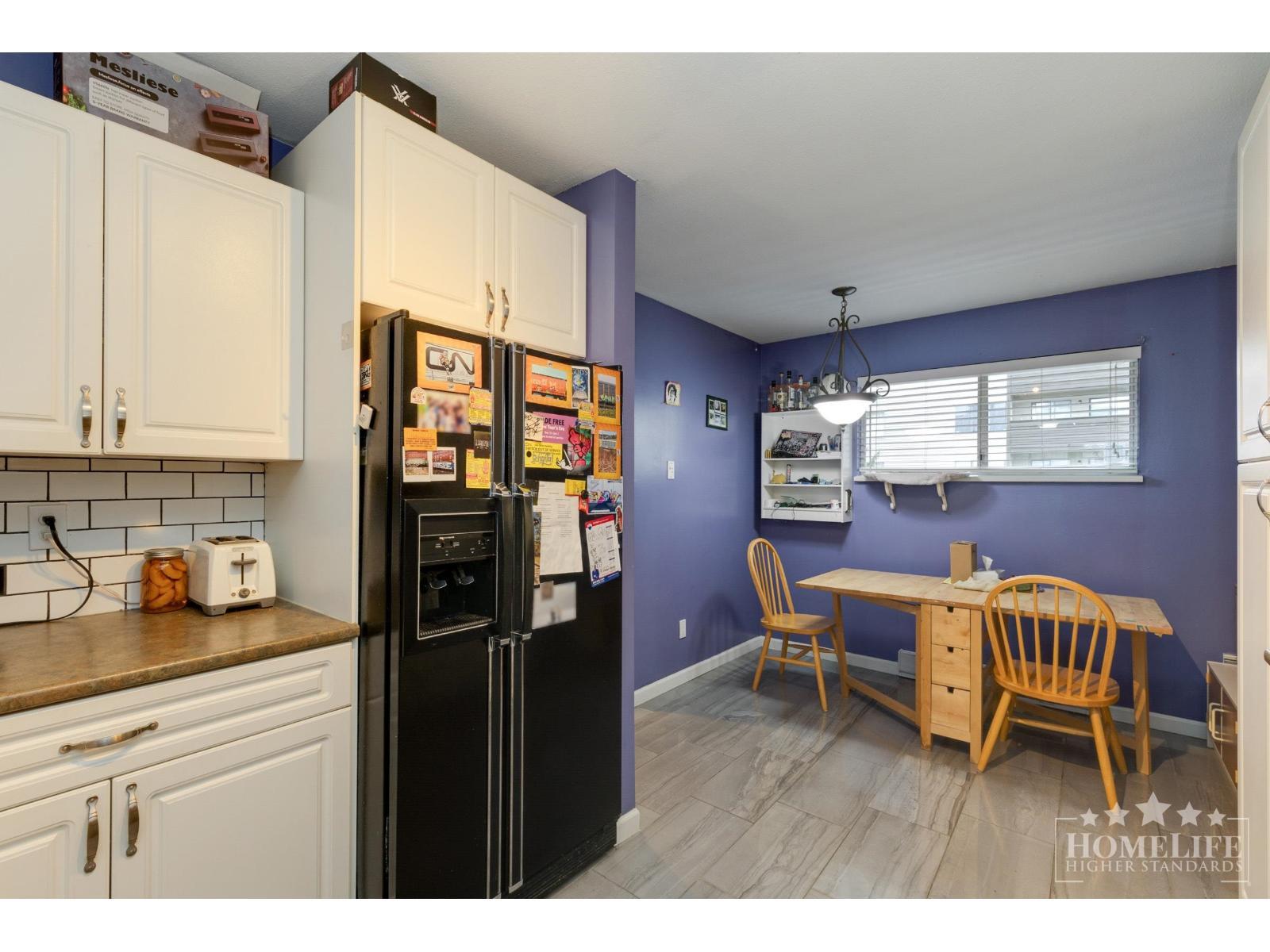 16 10070 137A Street, Surrey, BC - Indoor