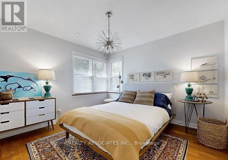 15 White Avenue, Toronto, ON - Indoor Photo Showing Bedroom