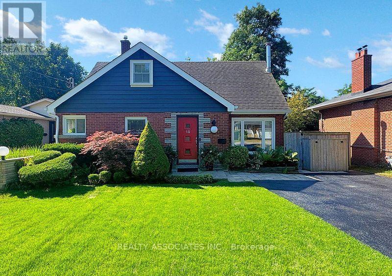 15 White Avenue, Toronto, ON - Outdoor