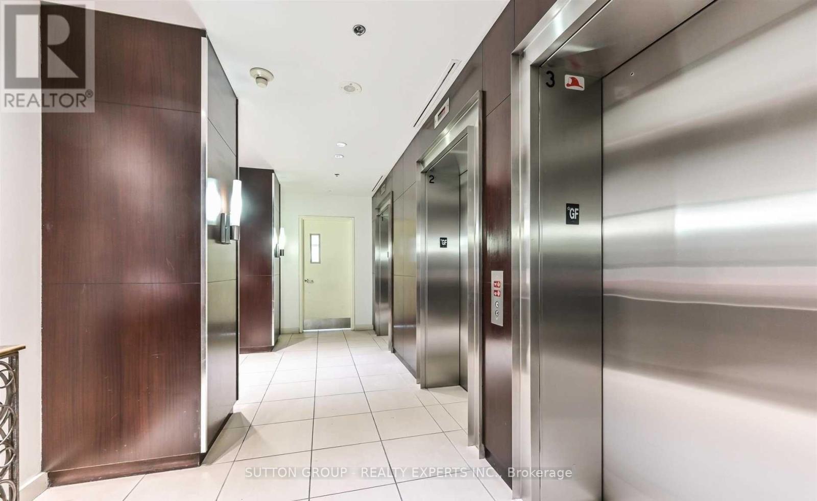 2306 - 36 Lee Centre Drive, Toronto, ON - Indoor Photo Showing Other Room