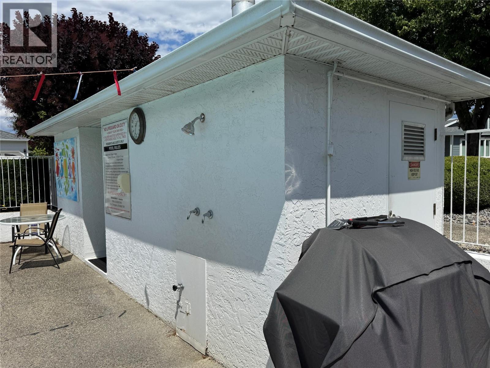 1101 Cameron Avenue Unit# 60, Kelowna, BC - Outdoor With Exterior