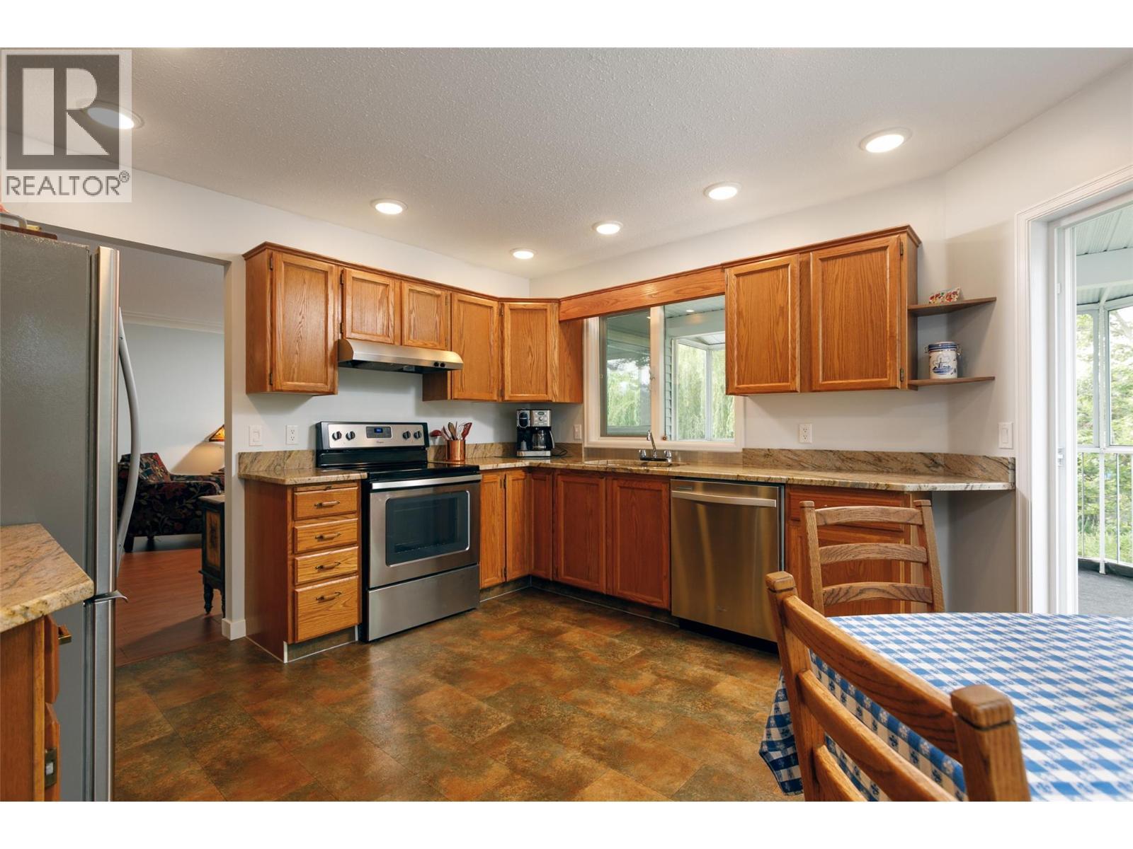 1101 Cameron Avenue Unit# 60, Kelowna, BC - Indoor Photo Showing Kitchen With Stainless Steel Kitchen With Double Sink