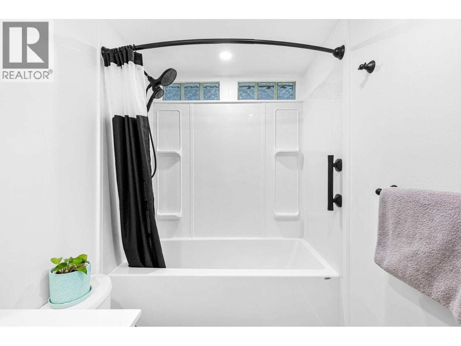 9020 Jim Bailey Road Unit# 58, Kelowna, BC