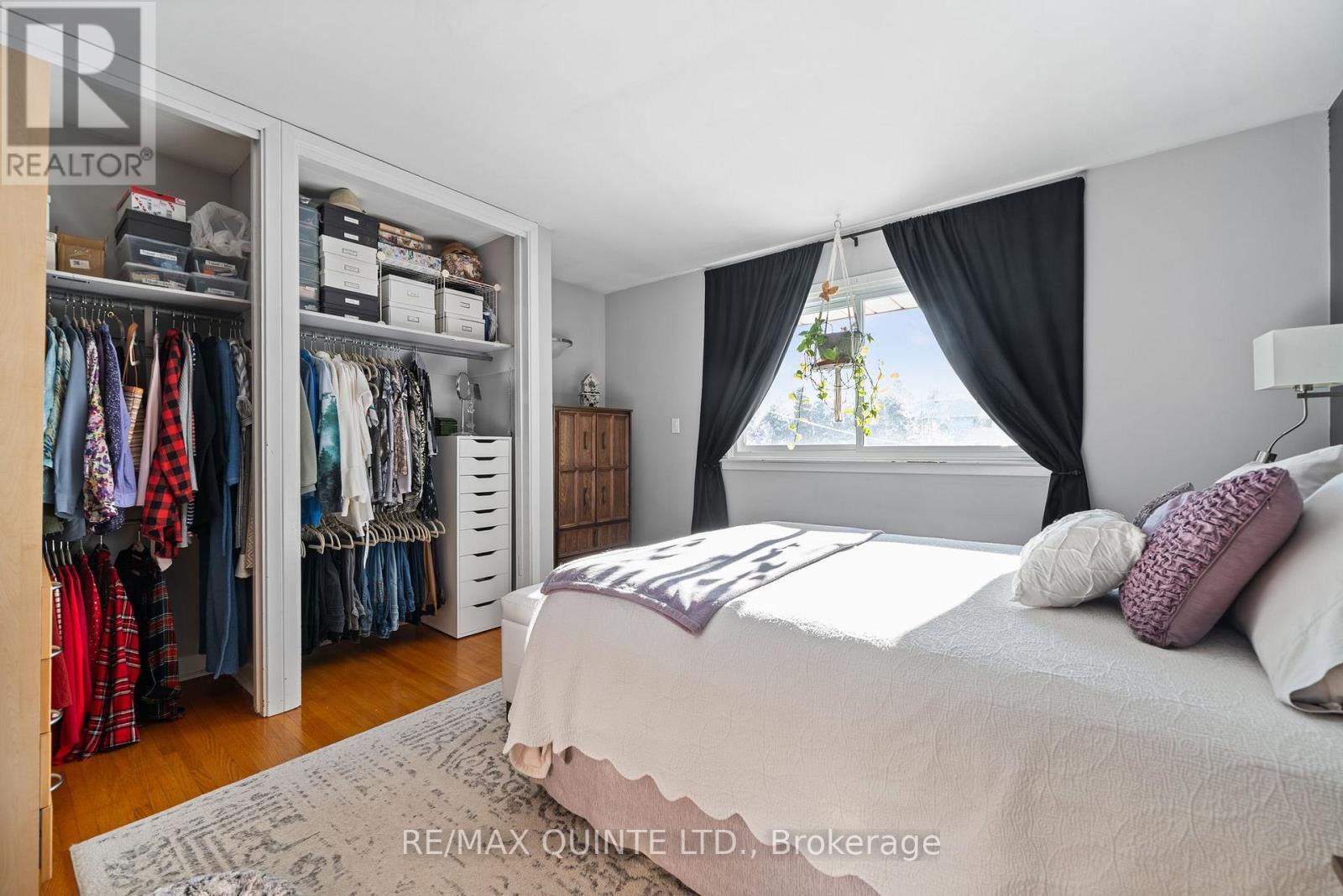 9 Sunset Drive, Belleville (Belleville Ward), ON - Indoor Photo Showing Bedroom