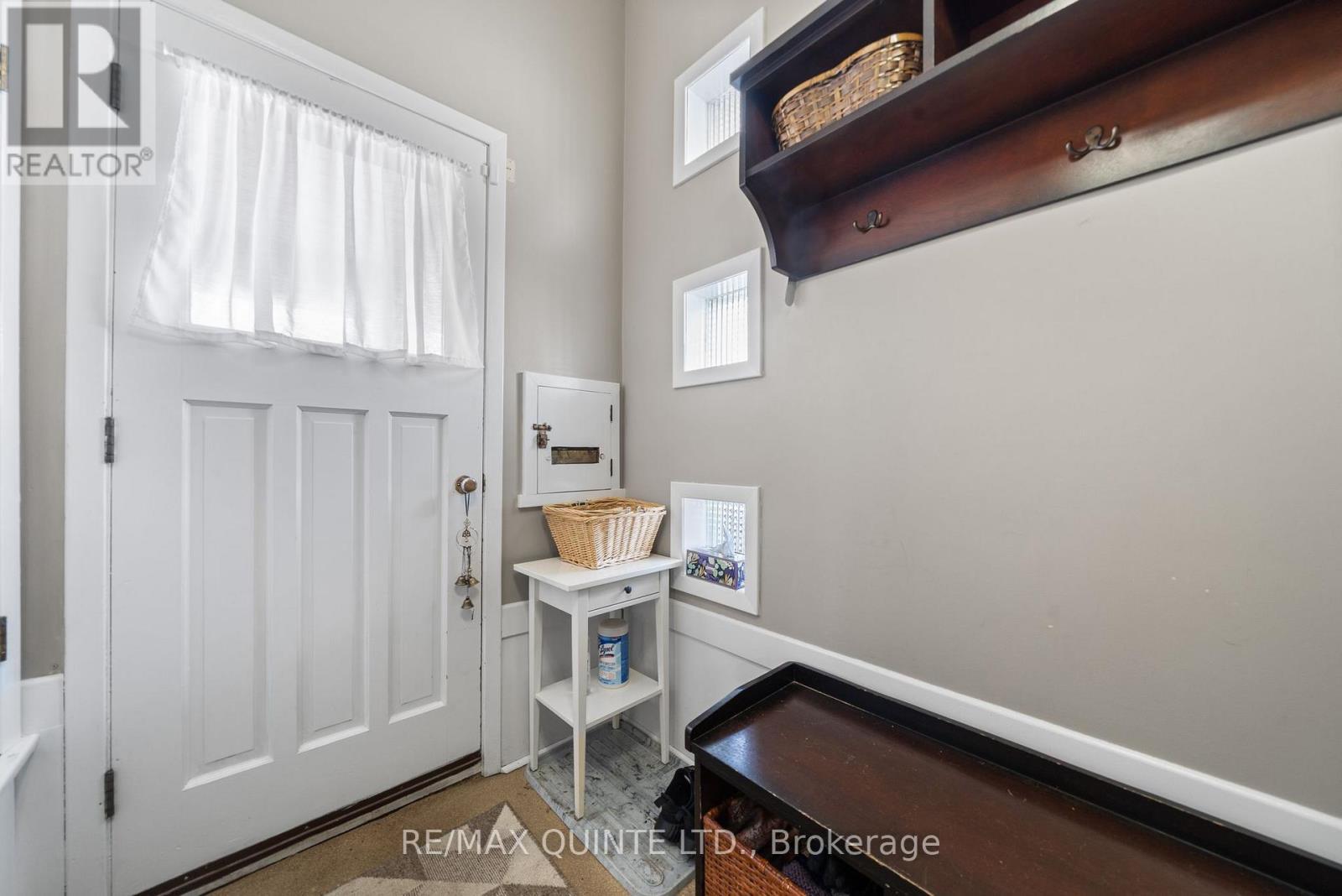 9 Sunset Drive, Belleville (Belleville Ward), ON - Indoor Photo Showing Other Room