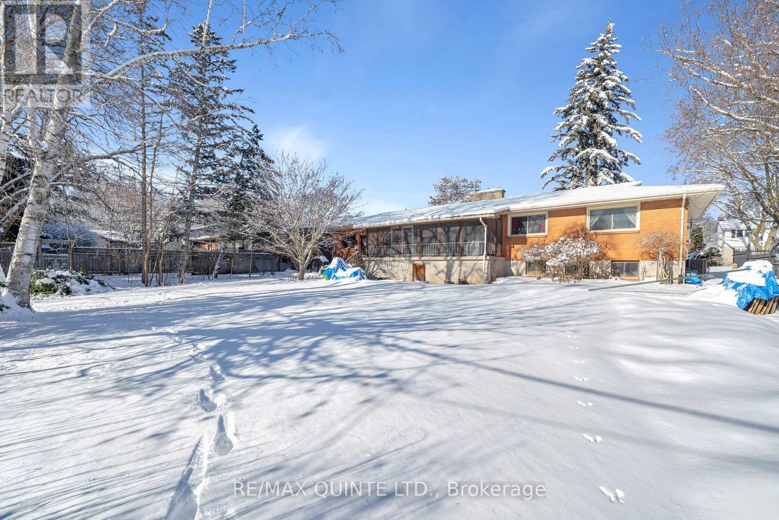 9 Sunset Drive, Belleville (Belleville Ward), ON - Outdoor