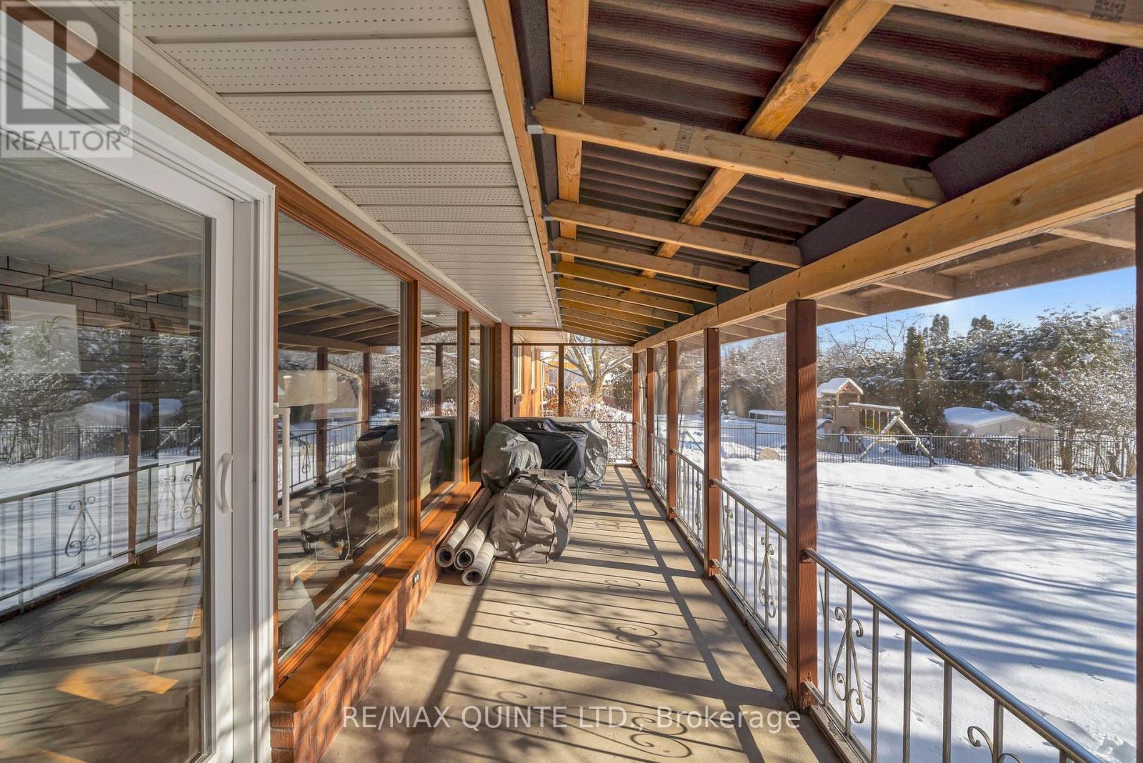 9 Sunset Drive, Belleville (Belleville Ward), ON - With Exterior