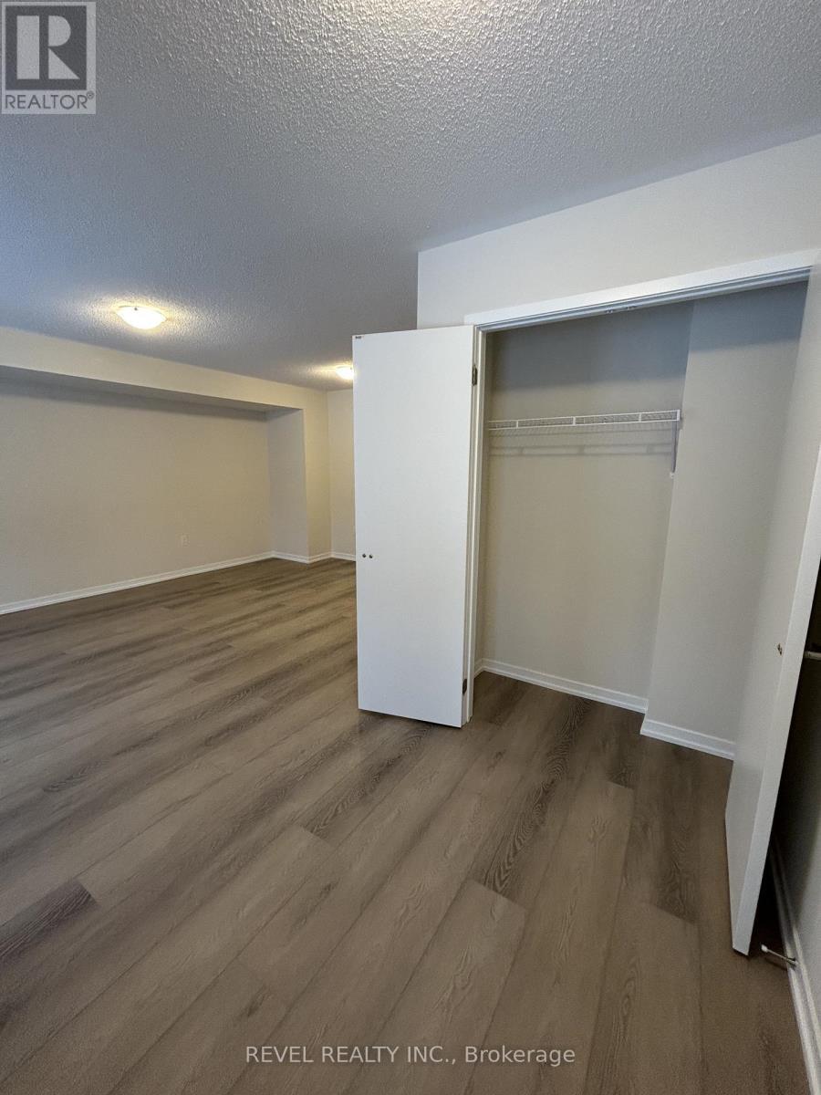 9 Kingbird Common, Cambridge, ON - Indoor Photo Showing Other Room