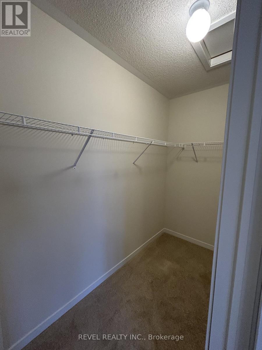 9 Kingbird Common, Cambridge, ON - Indoor With Storage