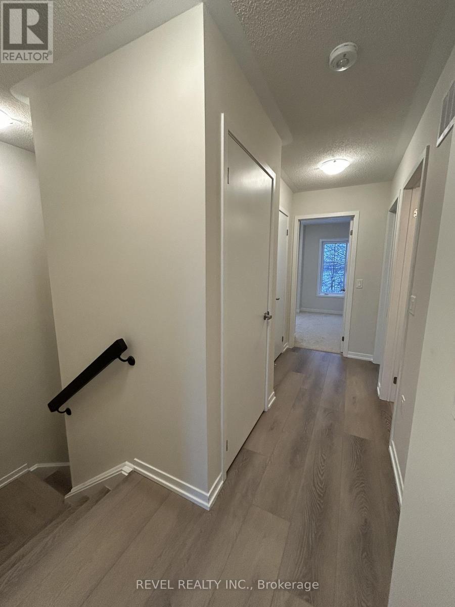 9 Kingbird Common, Cambridge, ON - Indoor Photo Showing Other Room