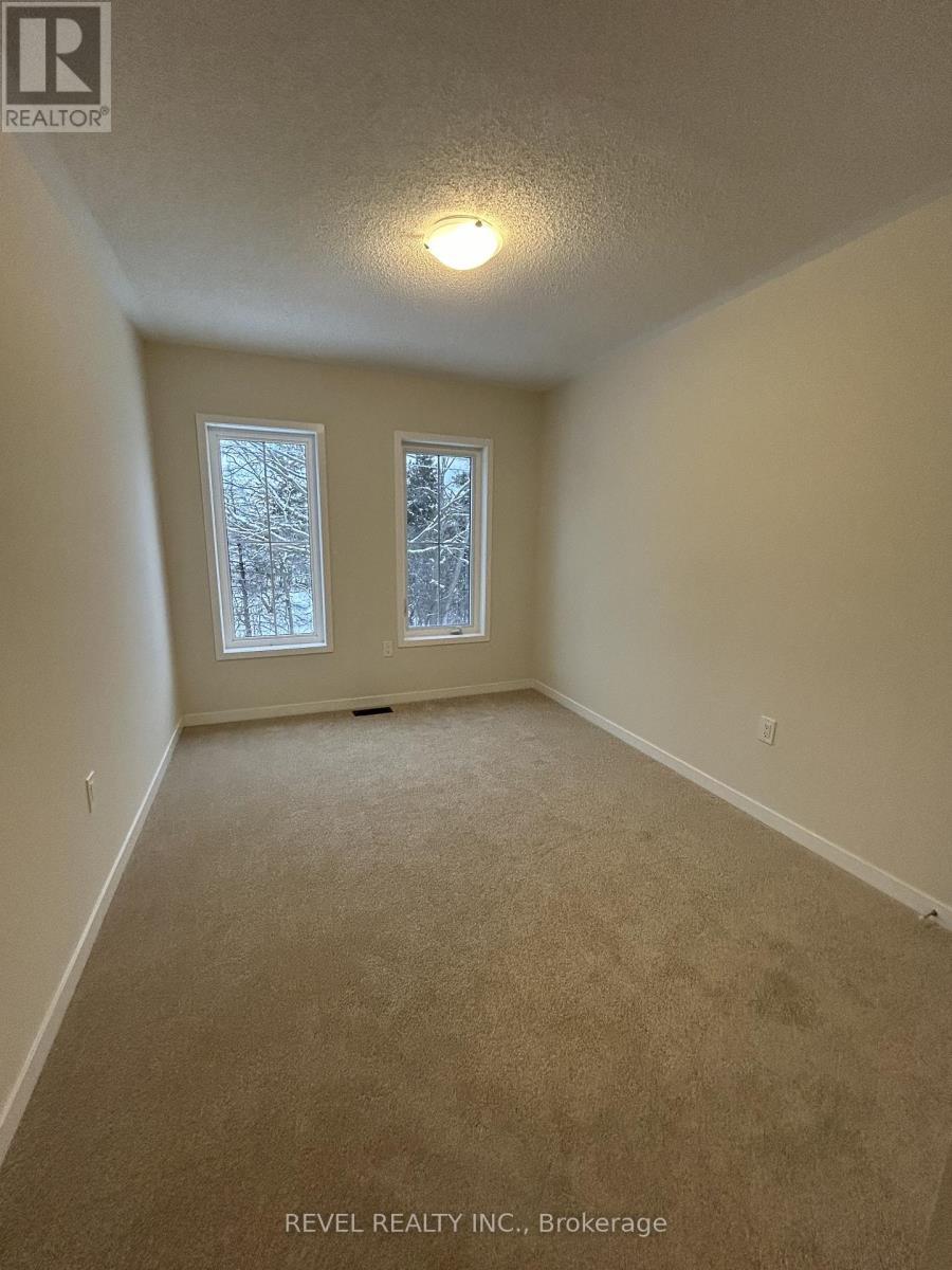 9 Kingbird Common, Cambridge, ON - Indoor Photo Showing Other Room