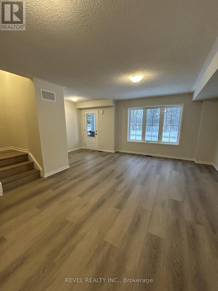 9 Kingbird Common, Cambridge, ON - Indoor Photo Showing Other Room