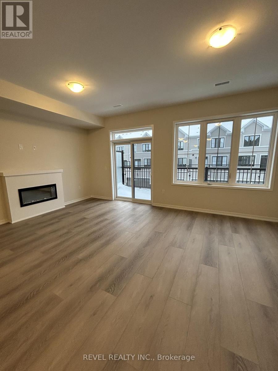 9 Kingbird Common, Cambridge, ON - Indoor With Fireplace