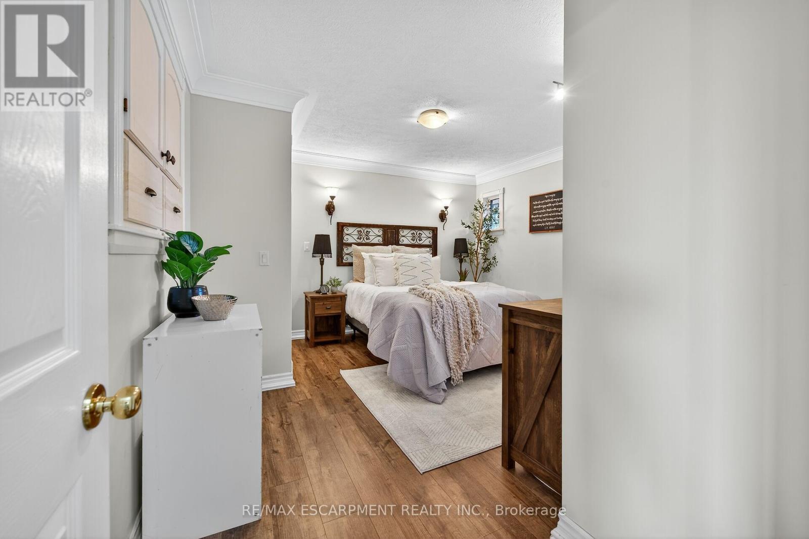 49 Erie Avenue N, Haldimand, ON - Indoor