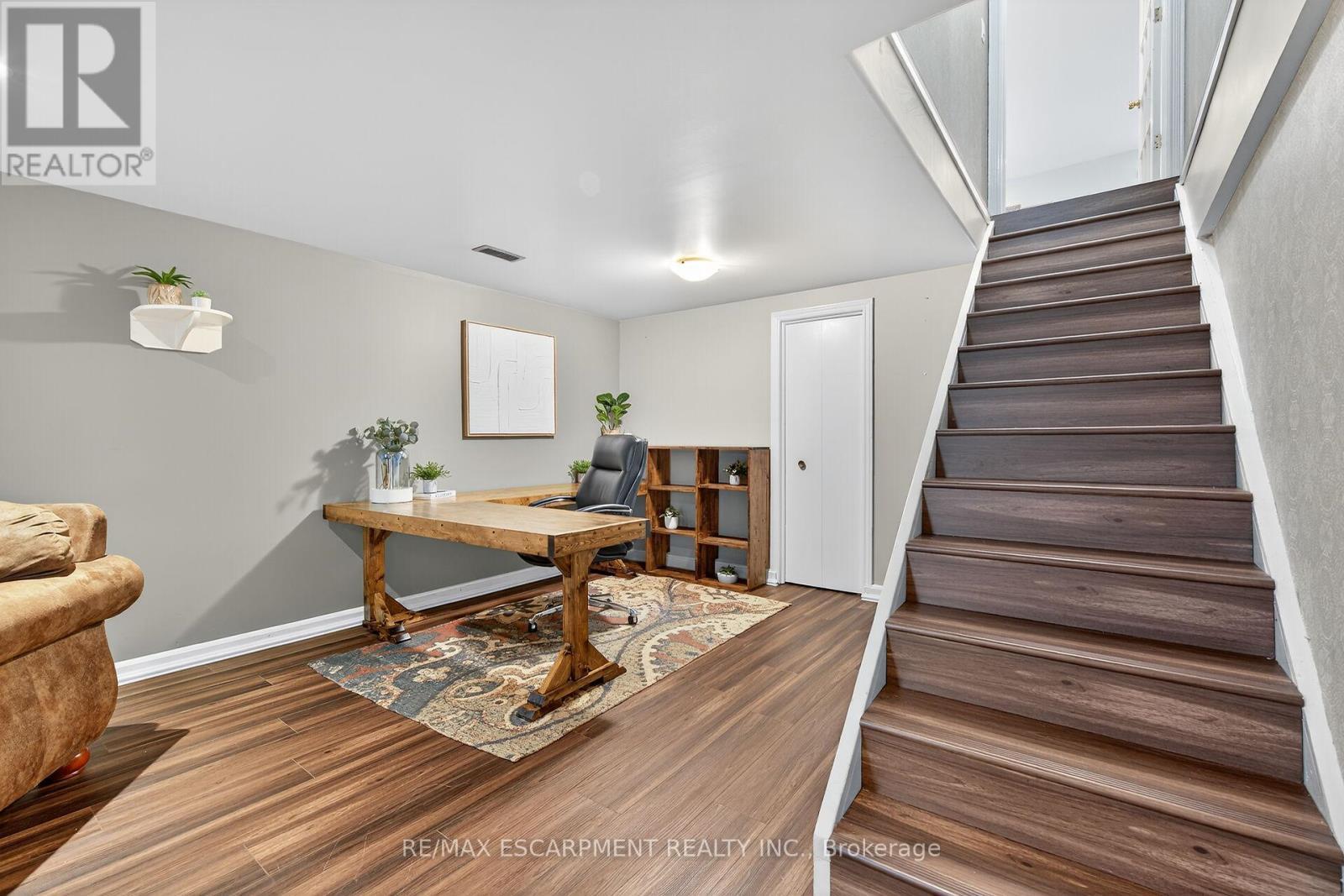 49 Erie Avenue N, Haldimand, ON - Indoor