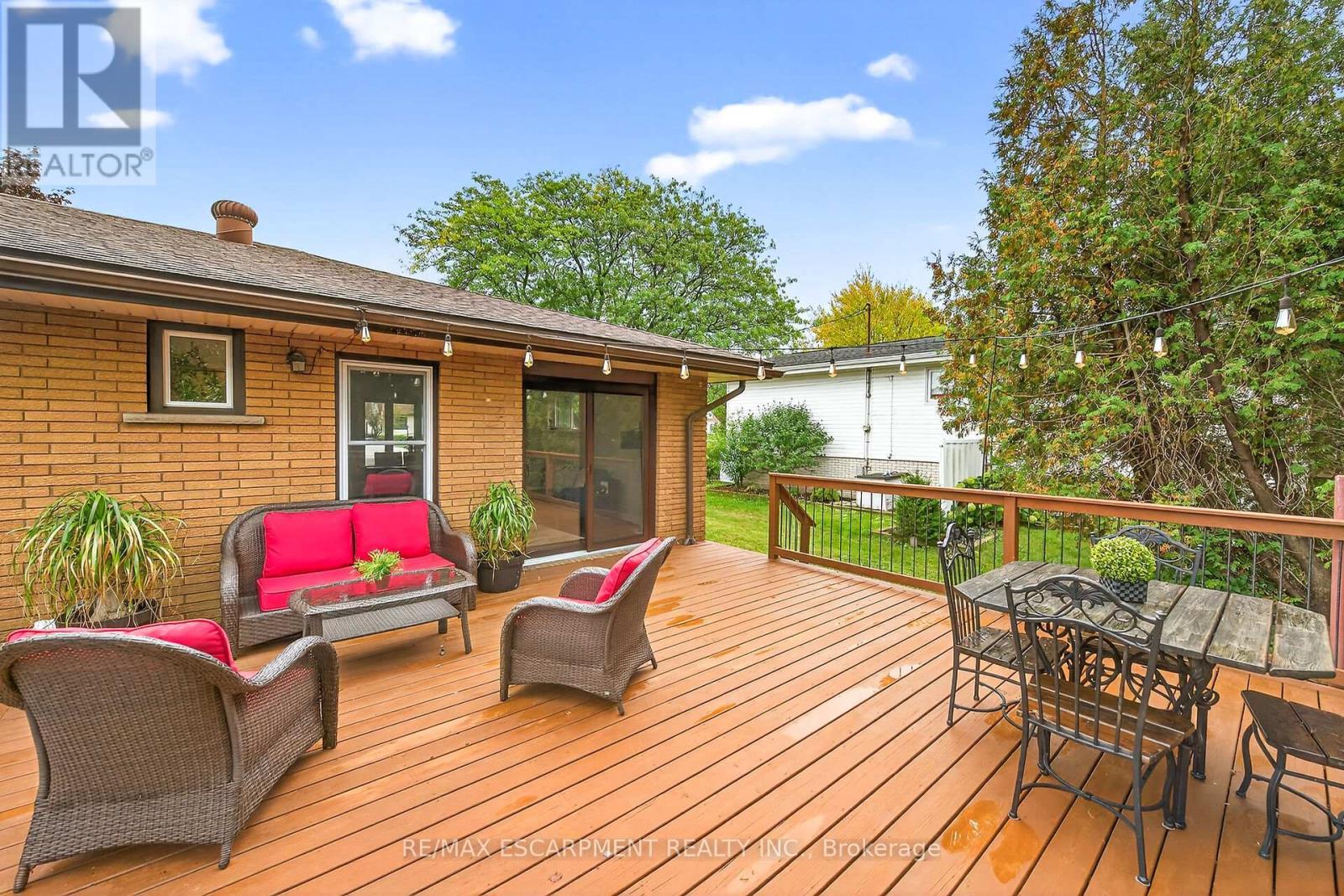 49 Erie Avenue N, Haldimand, ON - Outdoor With Deck Patio Veranda With Exterior