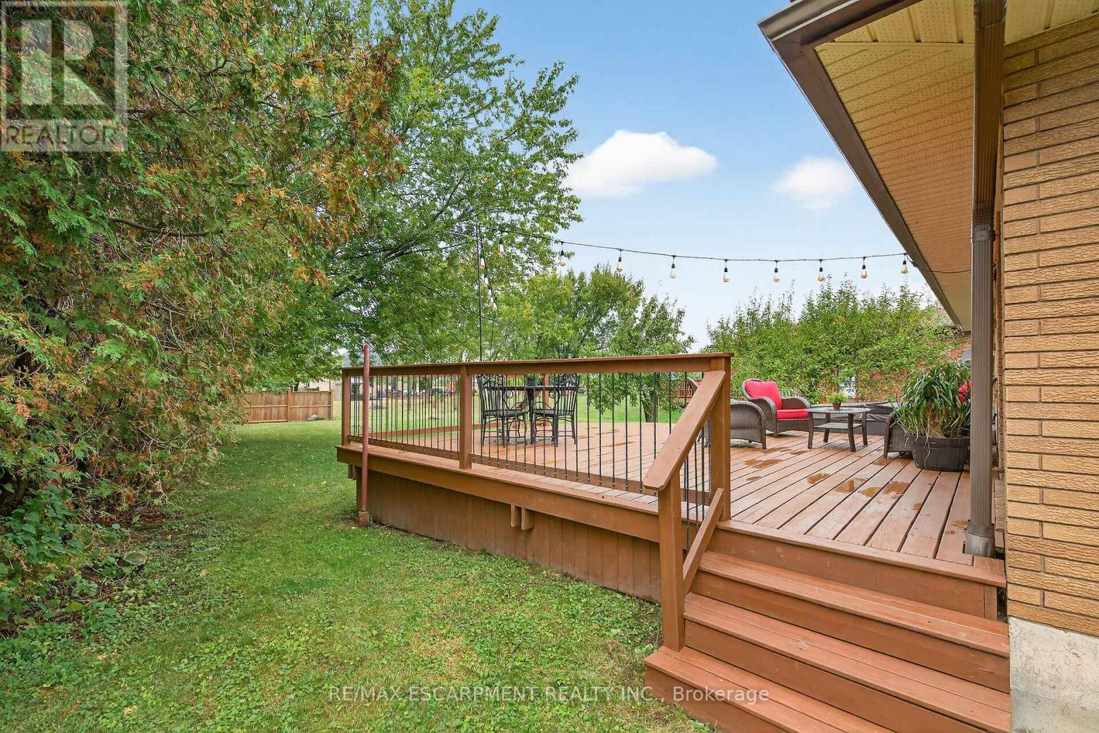 49 Erie Avenue N, Haldimand, ON - Outdoor With Deck Patio Veranda With Exterior