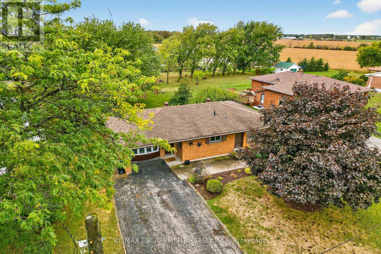 49 Erie Avenue N, Haldimand, ON - Outdoor