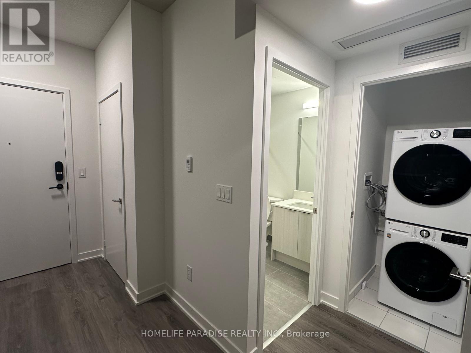 225 Malta Avenue, Brampton, ON - Indoor Photo Showing Laundry Room