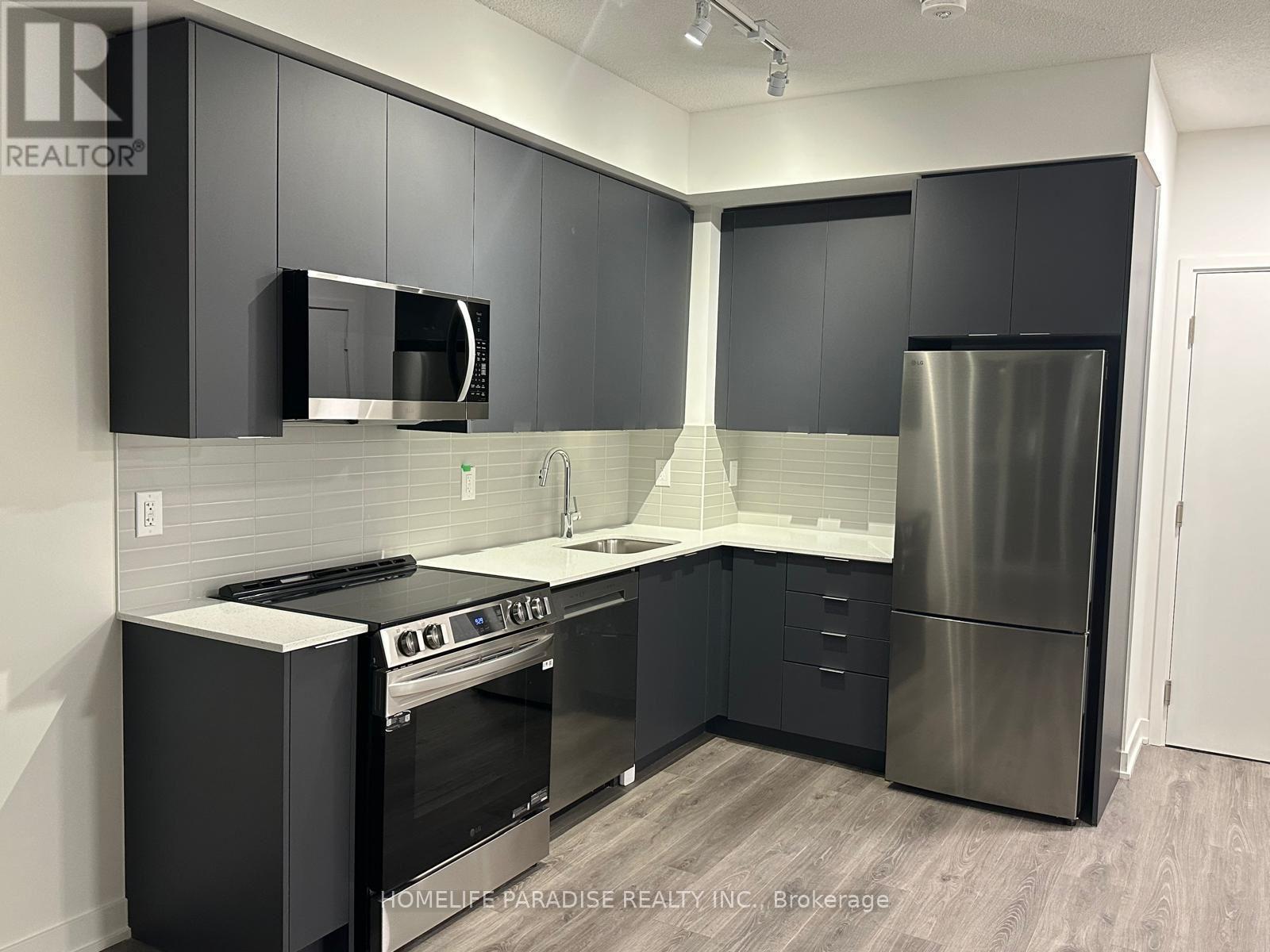 225 Malta Avenue, Brampton, ON - Indoor Photo Showing Kitchen With Stainless Steel Kitchen With Upgraded Kitchen